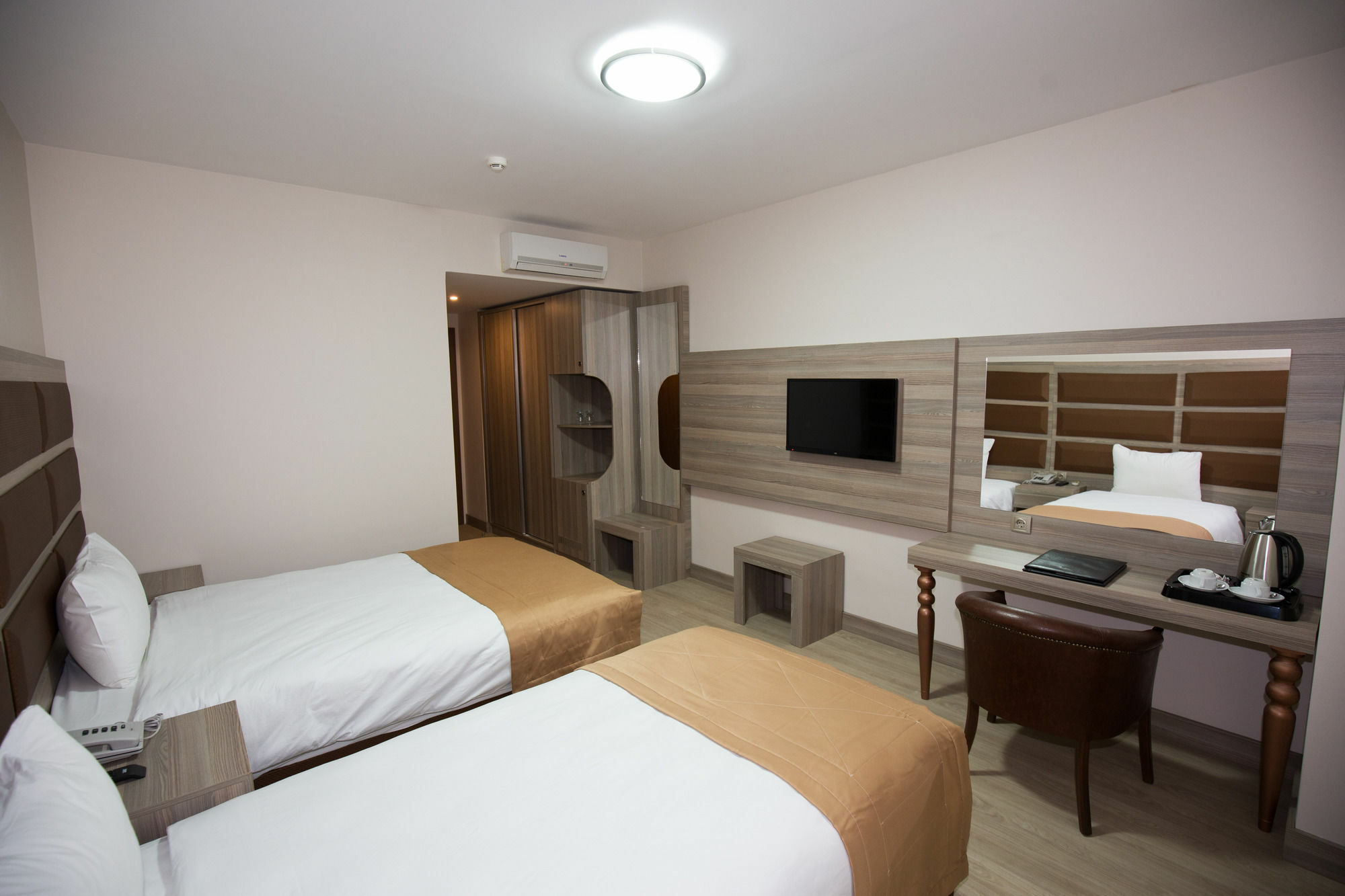 เซคกิ้น โฮเต็ล สปา แอนด์ เวลเนส Hotel ซาคาร์ยา ภายนอก รูปภาพ
